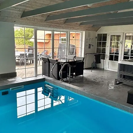 Luxury Retreat With Pool - By Traum Vakantiehuis *