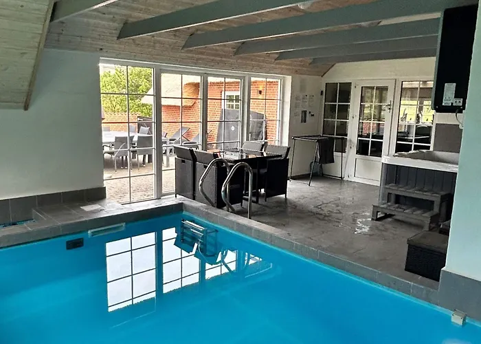 Vakantiehuis Luxury Retreat With Pool - By Traum *